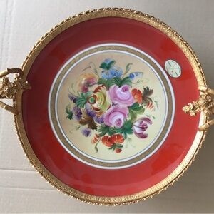 Hand-painted Limoges porcelain dish .
Elegant Gold and White Decorative Bowl